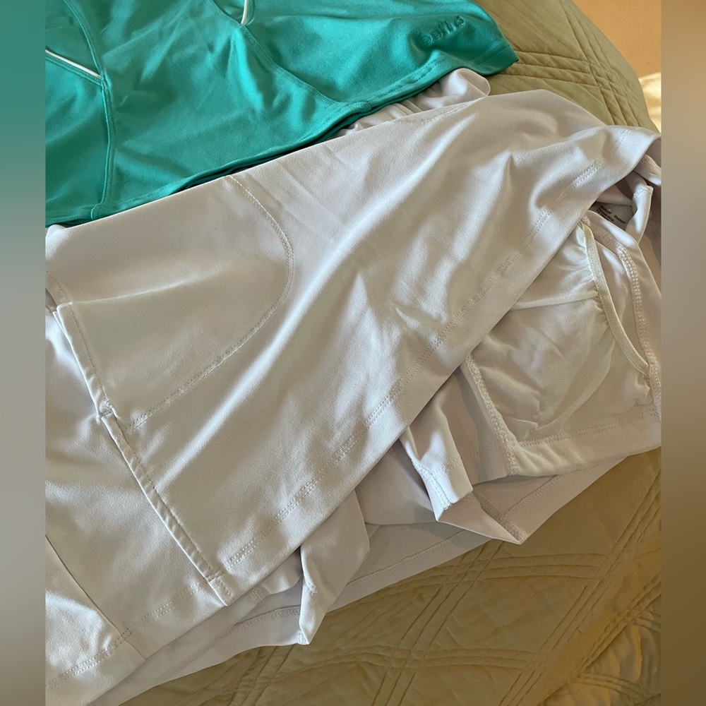 Classic tennis outfit. Bolle top and Tail skort - Picture 9 of 10